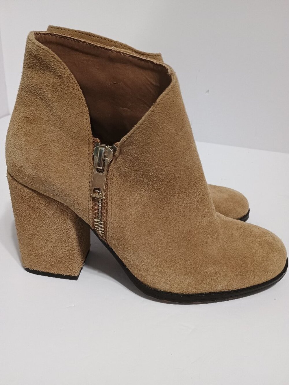Zara Trafaluc Tan Suede Ankle Booties EU 39 US 8 Gold Zip Block Heel - Picture 3 of 6